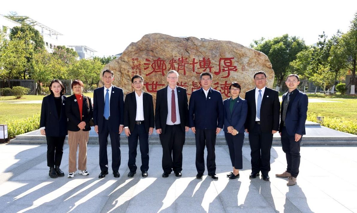 世界卫生组织整合医疗服务司司长鲁迪·埃格斯一行访问2026世界杯官网